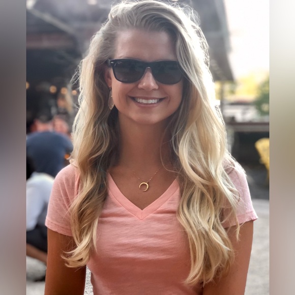 Meet your Posher, Grace - Picture 1 of 2